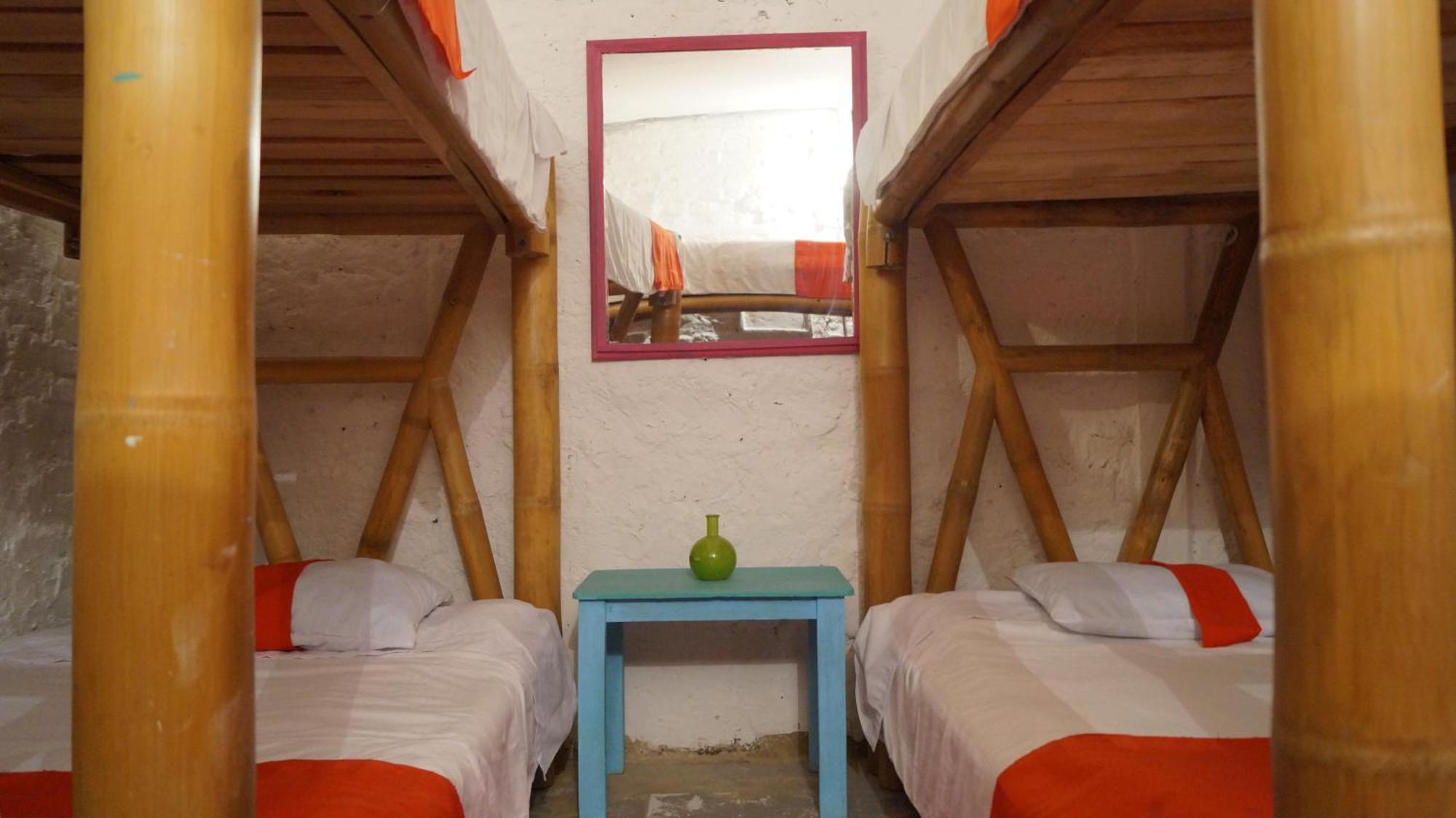 Lima Limon Candelaria Hostel Bogota Exterior photo